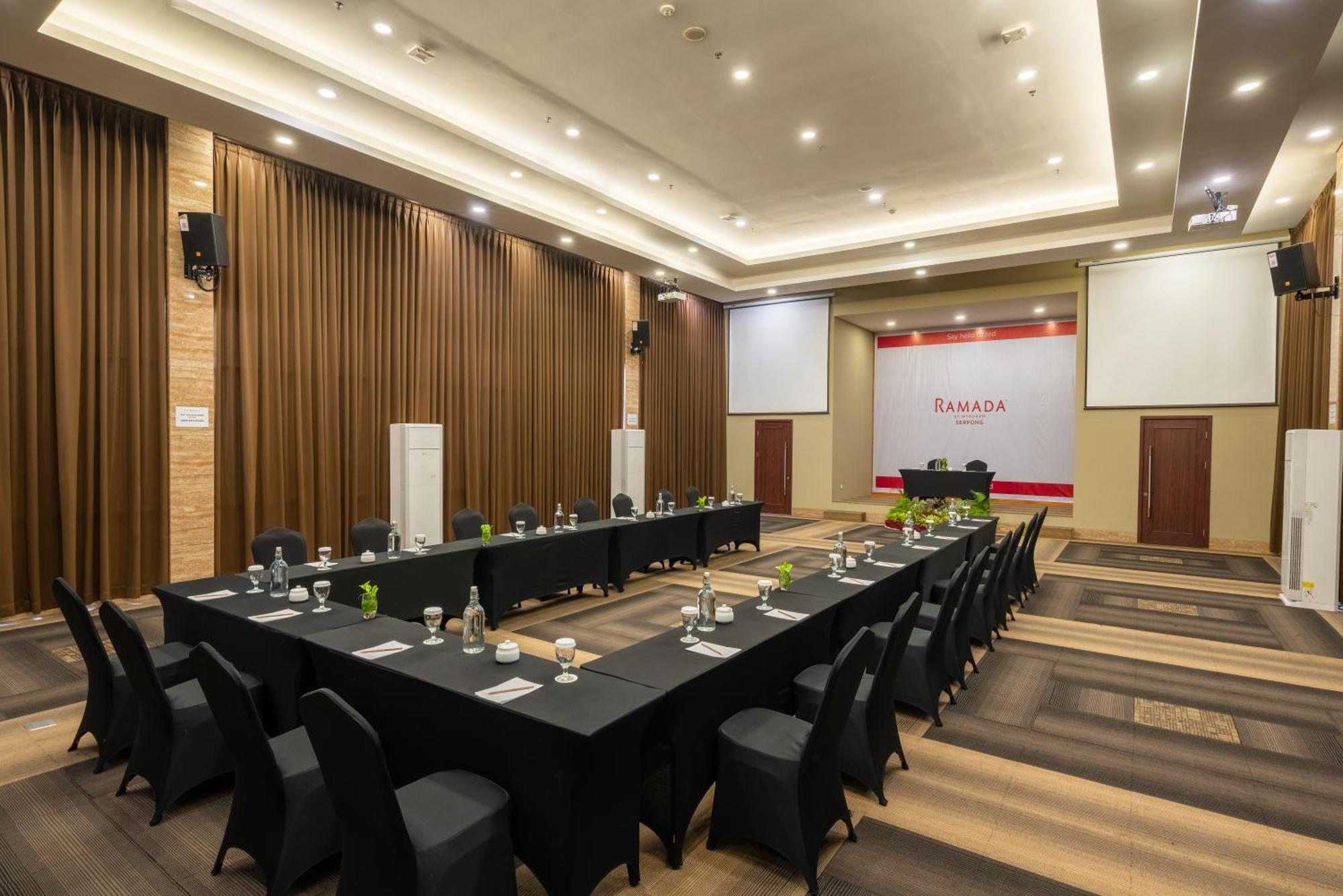 Ramada By Wyndham Serpong Εξωτερικό φωτογραφία