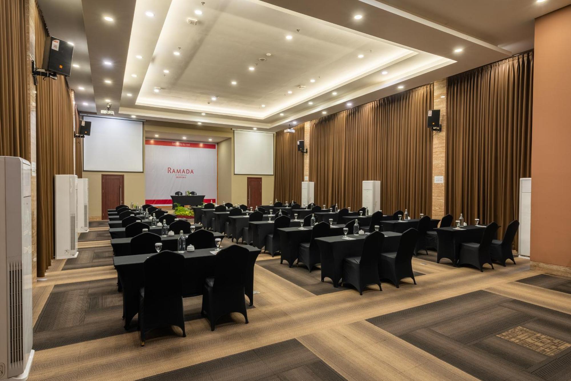 Ramada By Wyndham Serpong Εξωτερικό φωτογραφία