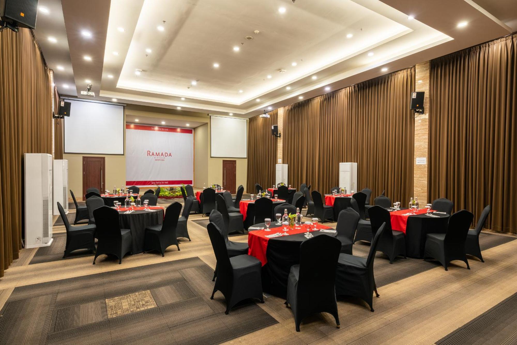 Ramada By Wyndham Serpong Εξωτερικό φωτογραφία
