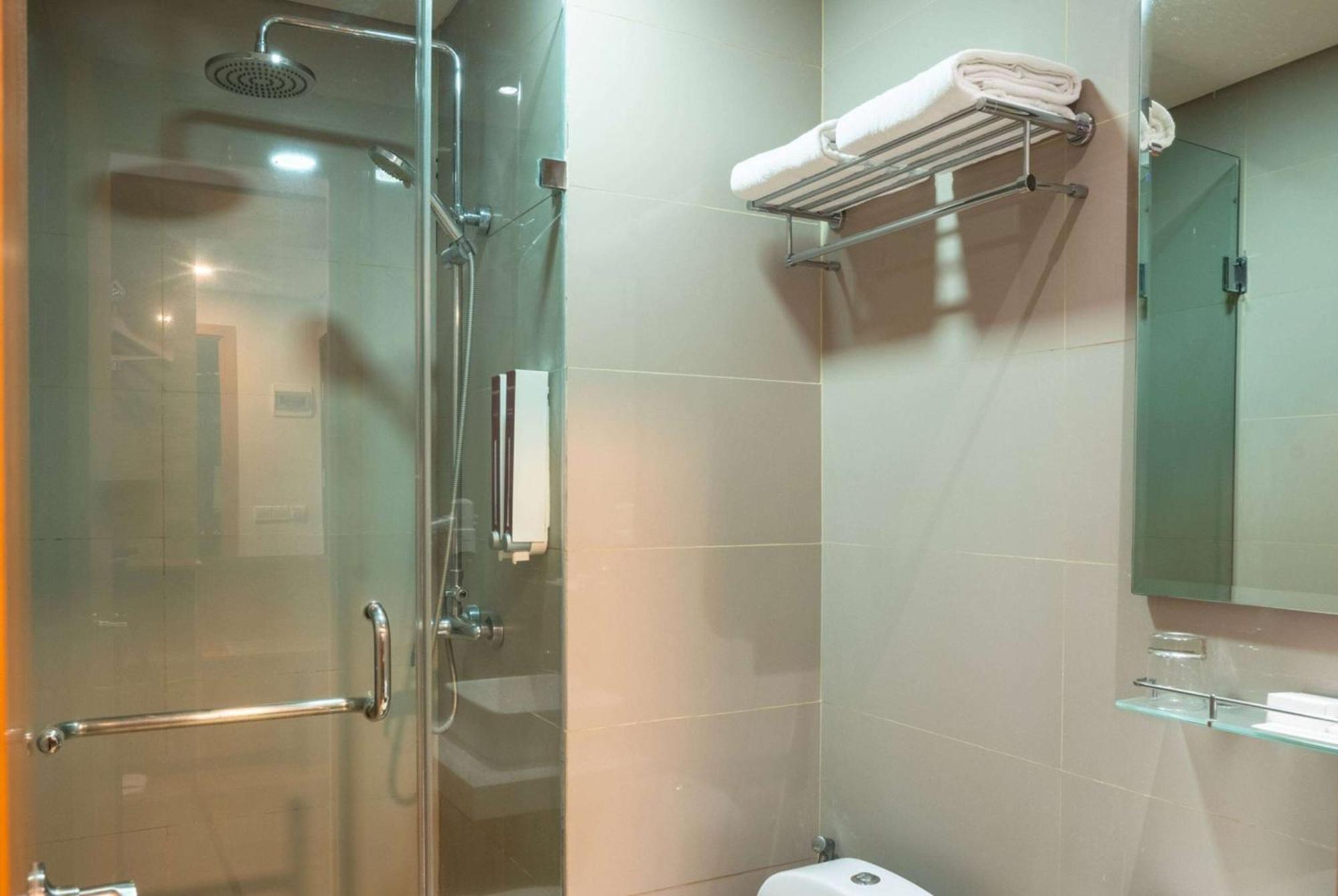 Ramada By Wyndham Serpong Εξωτερικό φωτογραφία