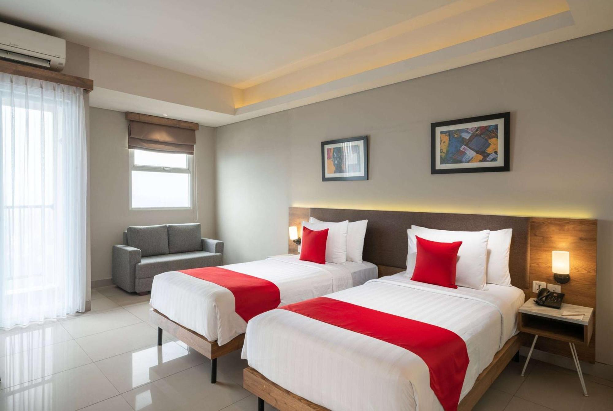 Ramada By Wyndham Serpong Εξωτερικό φωτογραφία