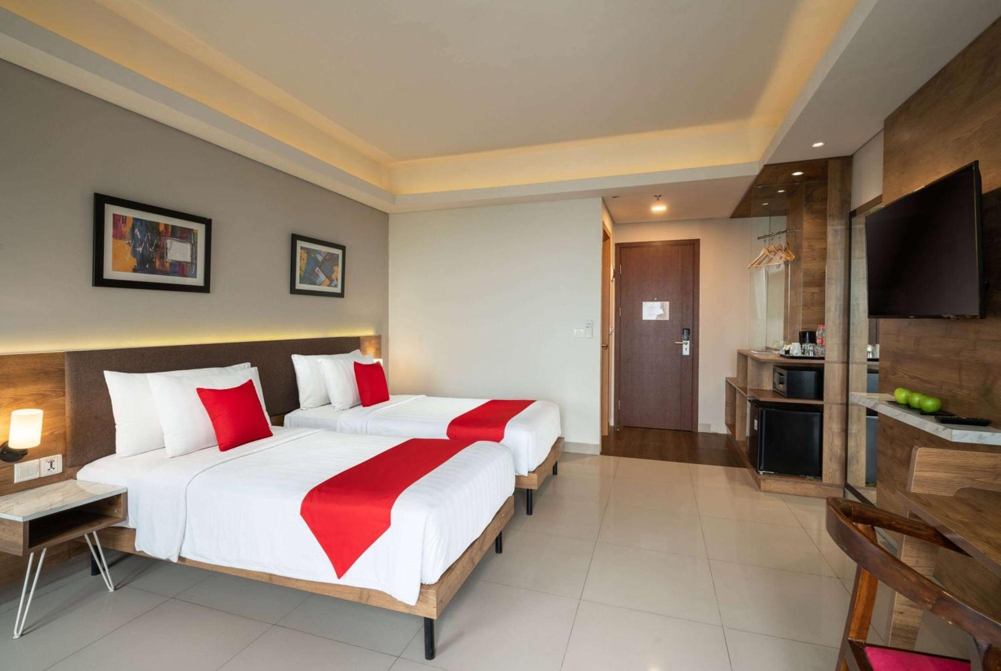 Ramada By Wyndham Serpong Εξωτερικό φωτογραφία