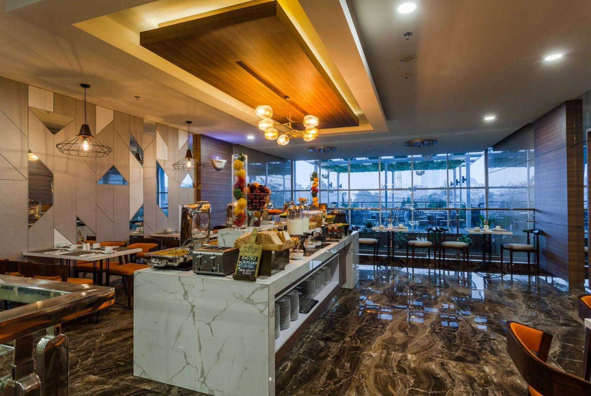 Ramada By Wyndham Serpong Εξωτερικό φωτογραφία